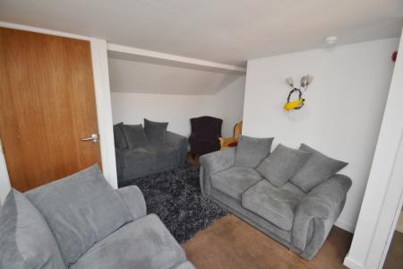 6 bedroom Terraced House to let in Braemar Road, Fallowfield, Manchester, M14