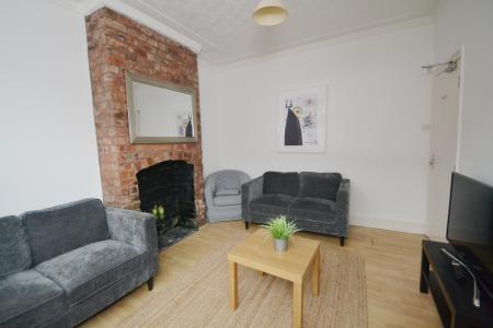 5 bedroom Terraced House to let in Braemar Road, Fallowfield, Manchester, M14