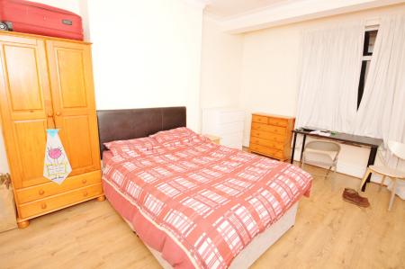 4 bedroom Semi-detached house to let in Elmsmere Road, Didsbury, Manchester, M20