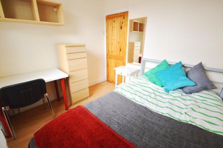 4 bedroom Terraced House to let in Filey Road, Fallowfield, Manchester, M14