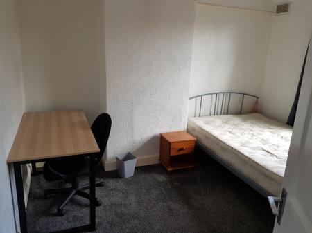 3 bedroom Terraced House to let in Victoria Road, Old Moat, Manchester, M14