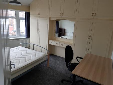 3 bedroom Terraced House to let in Victoria Road, Old Moat, Manchester, M14