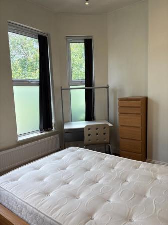 2 bedroom Flat to let in Wellington Road, Fallowfield, Manchester, M14
