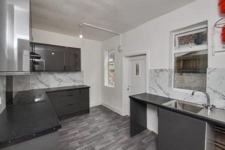 4 bedroom Terraced House for sale in Barff Road, Salford, M5
