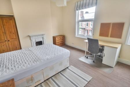 4 bedroom Terraced House for sale in Davenport Avenue, Withington, Manchester, M20