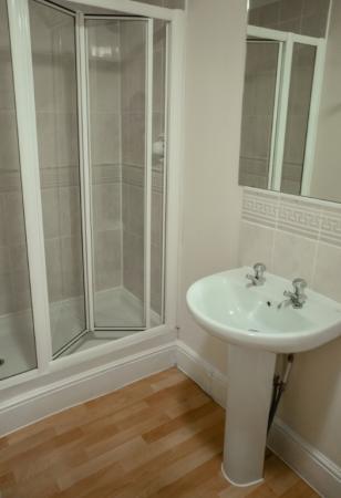 7 bedroom Town house to let in Denison Road, Victoria Park, Manchester, M14