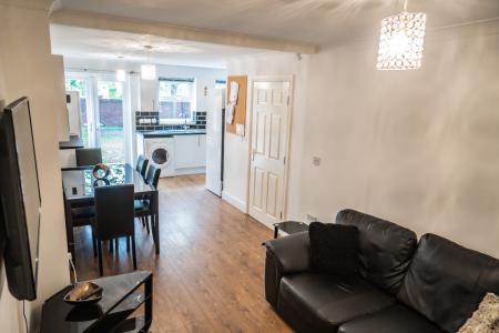 7 bedroom Town house to let in Denison Road, Victoria Park, Manchester, M14