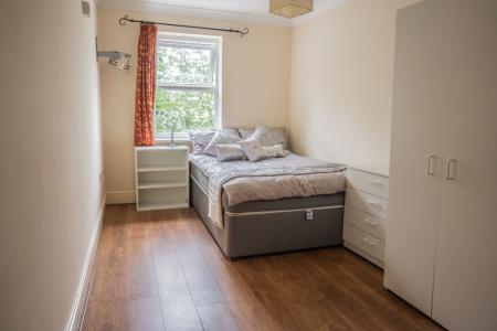 7 bedroom Town house to let in Denison Road, Victoria Park, Manchester, M14