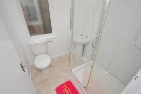 6 bedroom Terraced House to let in Standish Road, Fallowfield, Manchester, M14