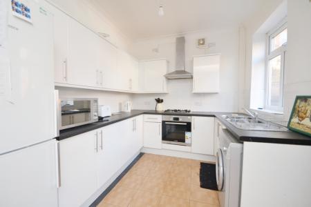 6 bedroom Terraced House to let in Standish Road, Fallowfield, Manchester, M14