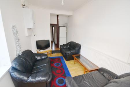 6 bedroom Terraced House to let in Standish Road, Fallowfield, Manchester, M14