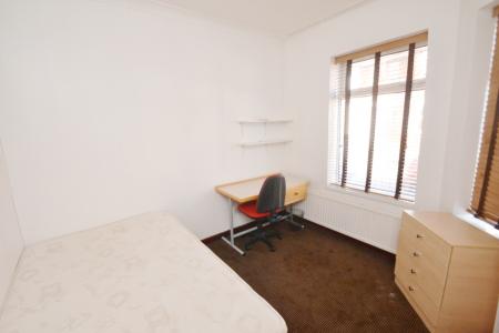 6 bedroom Terraced House to let in Standish Road, Fallowfield, Manchester, M14