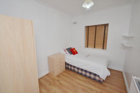 6 bedroom Terraced House to let in Standish Road, Fallowfield, Manchester, M14