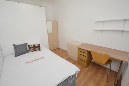 4 bedroom Terraced House to let in Standish Road, Fallowfield, Manchester, M14