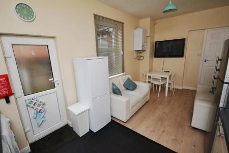 5 bedroom Terraced House for sale in Mabfield Road, Fallowfield, Manchester, M14