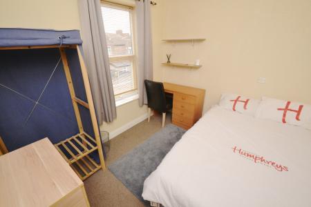 5 bedroom Terraced House for sale in Mabfield Road, Fallowfield, Manchester, M14