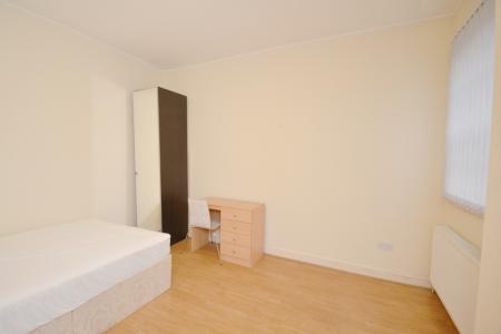 6 bedroom Terraced House to let in Scarsdale Road, Manchester, M14