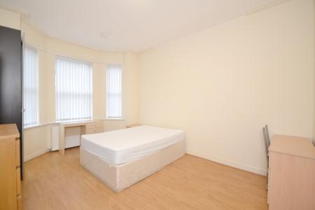 6 bedroom Terraced House to let in Scarsdale Road, Manchester, M14