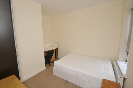 6 bedroom Terraced House to let in Scarsdale Road, Manchester, M14