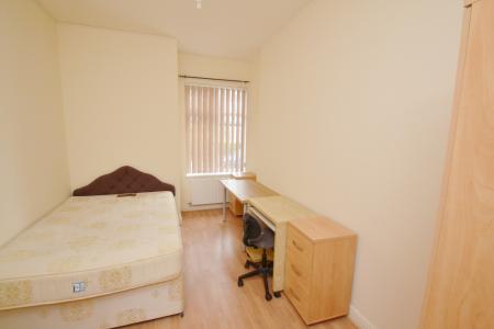 6 bedroom Terraced House to let in Upper Kent Road, Victoria Park, Manchester, M14