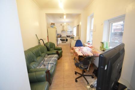 5 bedroom Terraced House to let in Standish Road, Fallowfield, Manchester, M14