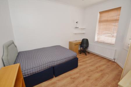 5 bedroom Terraced House to let in Standish Road, Fallowfield, Manchester, M14