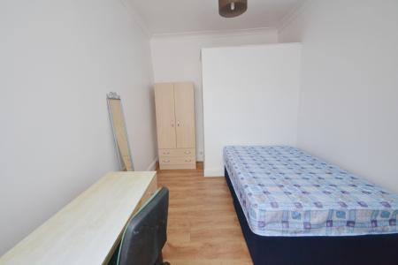 5 bedroom Terraced House to let in Standish Road, Fallowfield, Manchester, M14