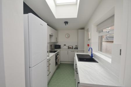 4 bedroom Terraced House to let in Chilworth Street, Rusholme, Manchester, M14