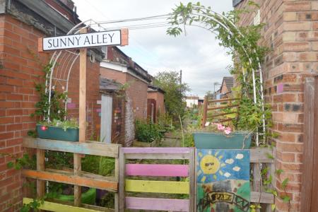 4 bedroom Terraced House to let in Chilworth Street, Rusholme, Manchester, M14