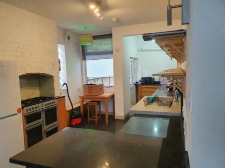 8 bedroom End of terrace house to let in Upper Lloyd Street, Rusholme, Manchester, M14