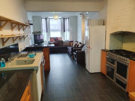 8 bedroom End of terrace house to let in Upper Lloyd Street, Rusholme, Manchester, M14