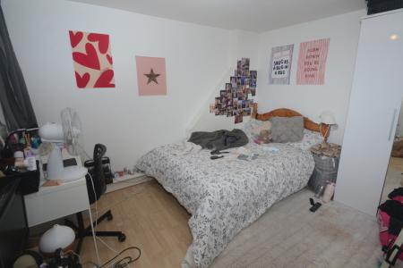 5 bedroom Flat to let in Braemar Road, Fallowfield, Manchester, M14