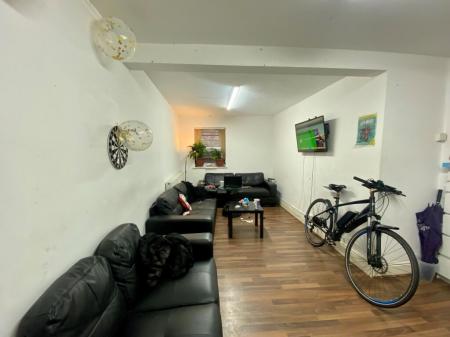 9 bedroom Semi-detached house to let in 9 bed Everett Road, Withington, Manchester, M20