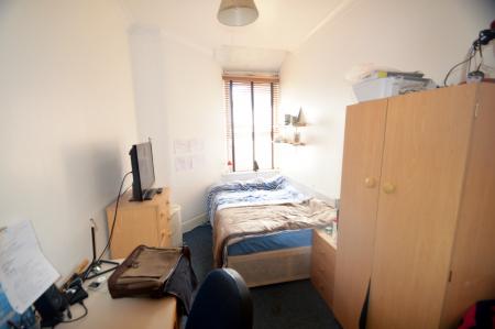 4 bedroom Terraced House to let in Carill Drive, Fallowfield, Manchester, M14