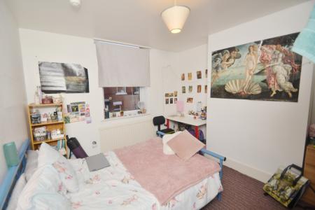 6 bedroom Terraced House to let in Cedar Grove, Fallowfield, Manchester, M14