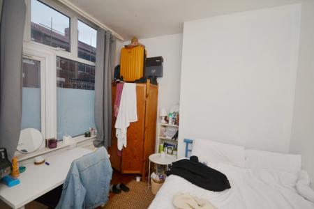 6 bedroom Terraced House to let in Cedar Grove, Fallowfield, Manchester, M14