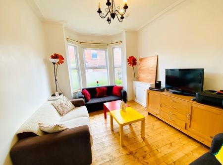 7 bedroom Terraced House to let in Whitby Road, Fallowfield, Manchester, M14