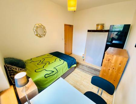 7 bedroom Terraced House to let in Whitby Road, Fallowfield, Manchester, M14