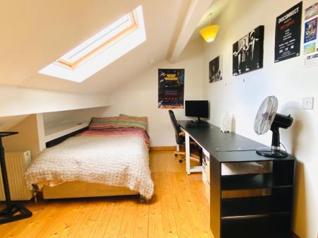 7 bedroom Terraced House to let in Whitby Road, Fallowfield, Manchester, M14