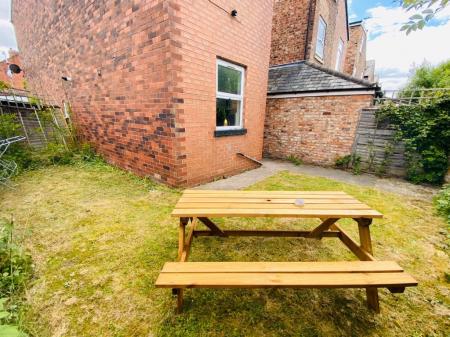 7 bedroom Terraced House to let in Whitby Road, Fallowfield, Manchester, M14