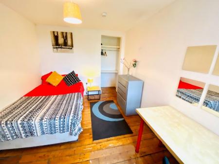 7 bedroom Terraced House to let in Whitby Road, Fallowfield, Manchester, M14