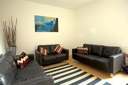 8 bedroom Terraced House to let in Wilmslow Road, Withington, Manchester, M20