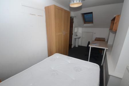 7 bedroom Terraced House to let in Moseley Road, Fallowfield, Manchester, M14