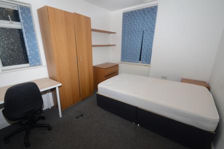 7 bedroom Terraced House to let in Moseley Road, Fallowfield, Manchester, M14