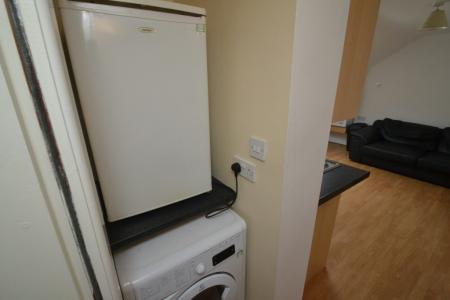 3 bedroom Flat to let in Birchfields Road, Rusholme, Manchester, M13