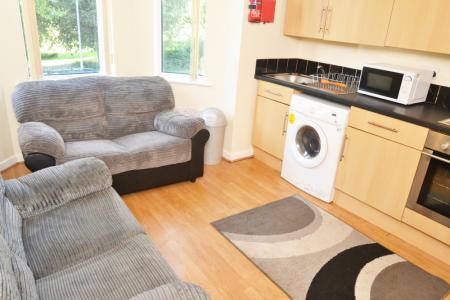 1 bedroom Flat to let in Birchfields Road, Rusholme, Manchester, M13