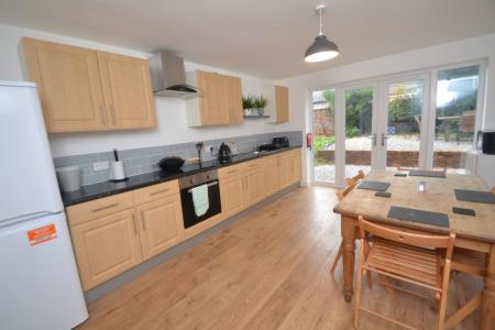 6 bedroom Detached house to let in Talbot Road, Fallowfield, Manchester, M14