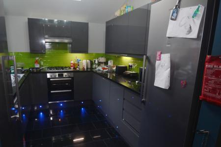 6 bedroom Terraced House to let in Moseley Road, Fallowfield, Manchester, M14