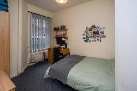 5 bedroom Terraced House for sale in Banff Road, Rusholme, Manchester, M14