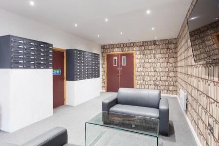 1 bedroom Studio flat to let in Abington Street, Northampton, NN1